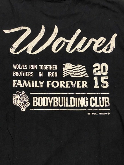 Darc Sport Men's Wolves Run The World Bodybuilding Club Distressed Tee T-Shirt - Picture 3 of 4